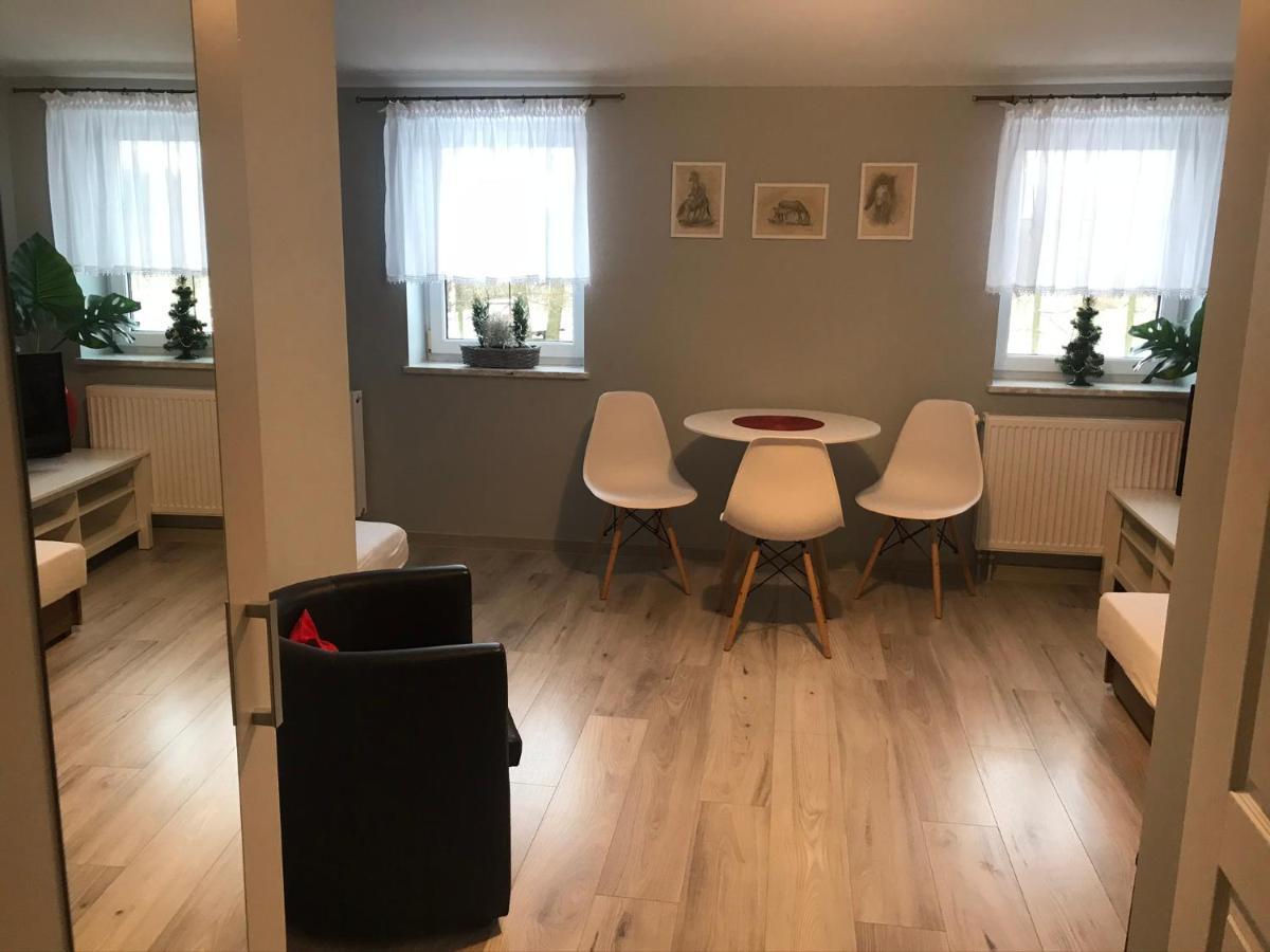Bed and Breakfast Stajnia Pod Debem Starachowice Exterior foto
