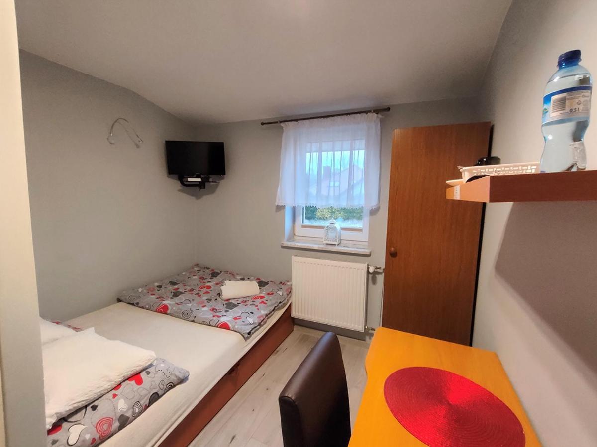 Bed and Breakfast Stajnia Pod Debem Starachowice Exterior foto