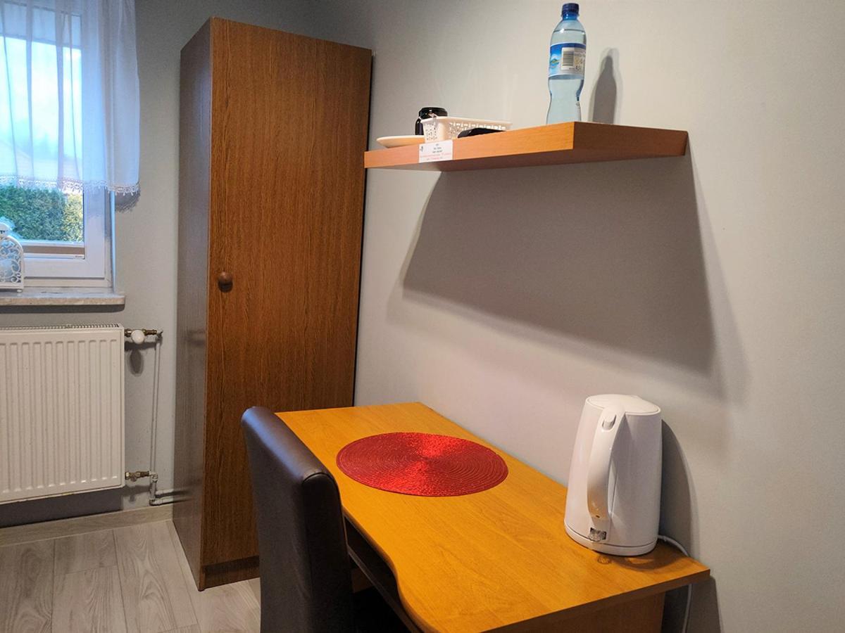 Bed and Breakfast Stajnia Pod Debem Starachowice Exterior foto