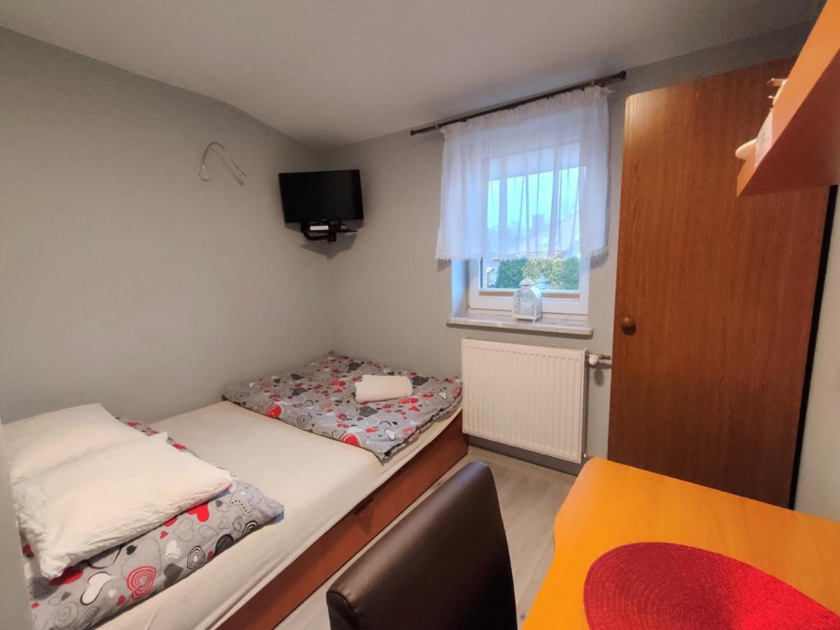 Bed and Breakfast Stajnia Pod Debem Starachowice Exterior foto